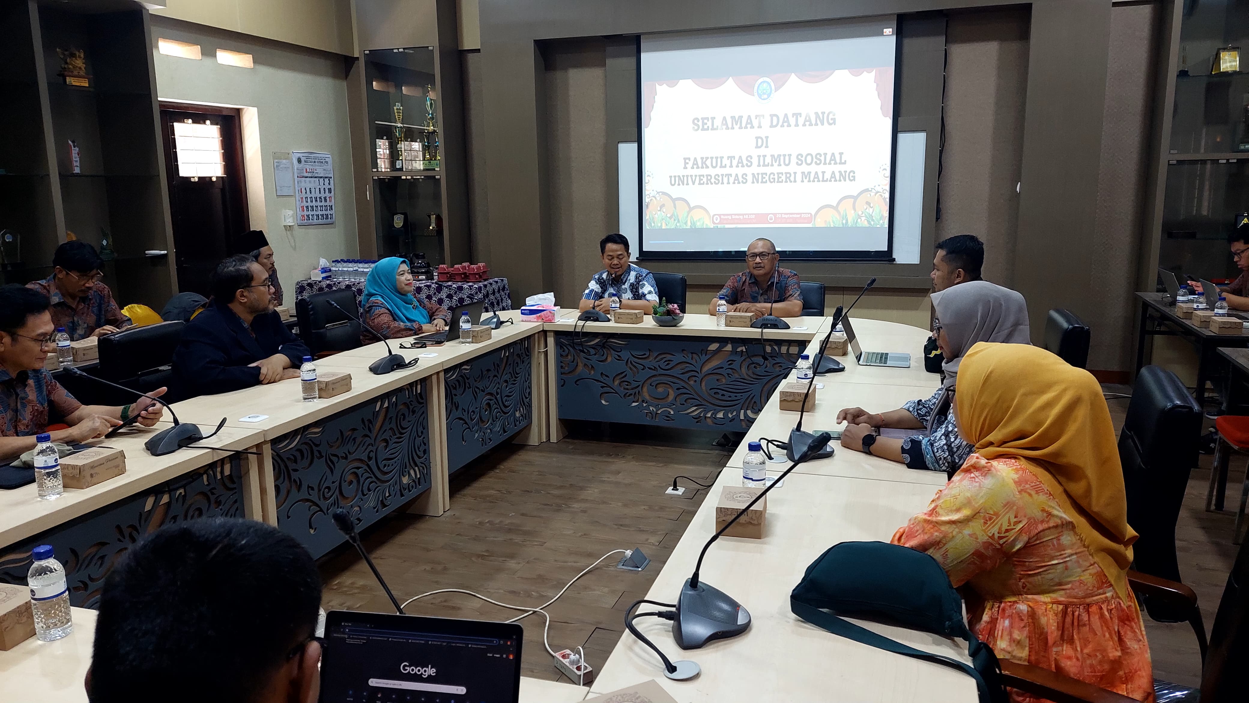 Benchmarking Penjaminan Mutu Fishipol UNY di Universitas Negeri Malang (UM)