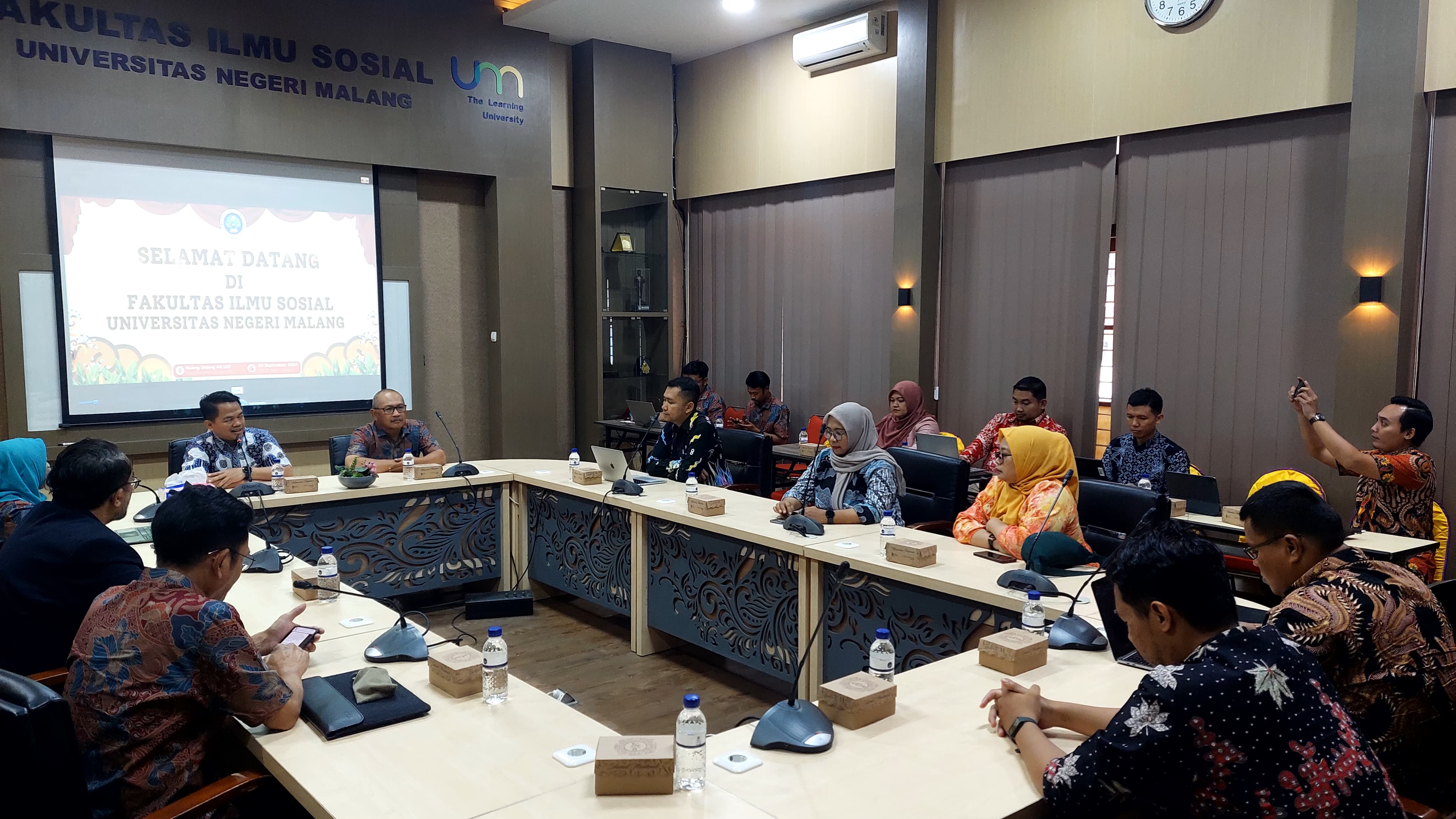 Benchmarking Penjaminan Mutu Fishipol UNY di Universitas Negeri Malang (UM)